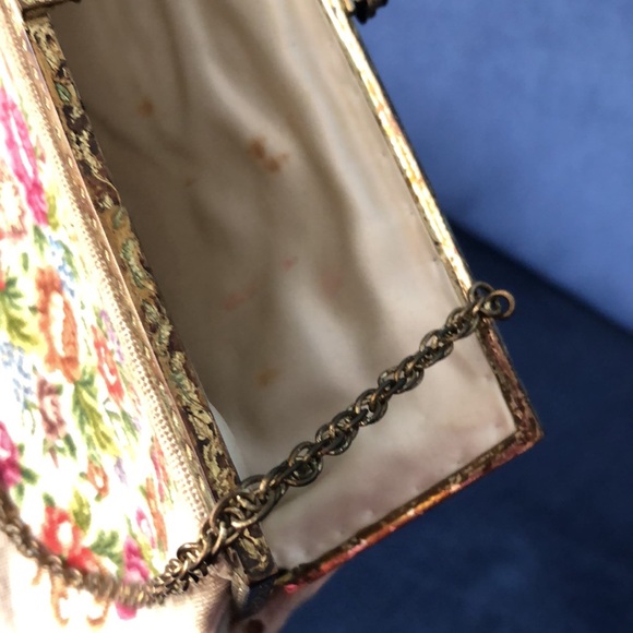 Vintage 50’s Petit Point Floral Needlepoint Purse with Jeweled Clasp & Chain - Picture 11 of 15